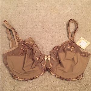 Simone Perele nude lace bra